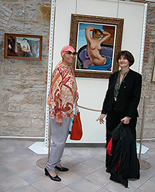 Avec Maryvonne Binder devant « Le bonheur d’être aimée » en 2005.